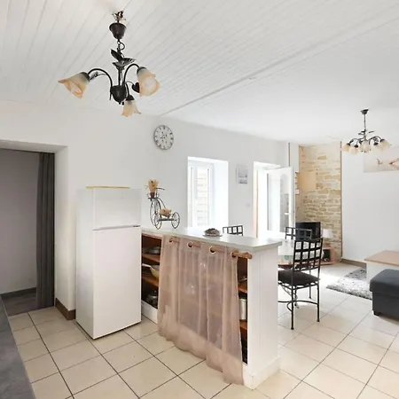 Дом отдыха La Venelle Des Ormeaux *