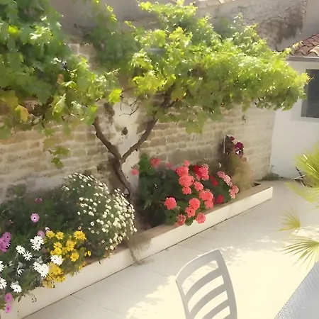 Дом отдыха La Venelle Des Ormeaux Арс-эн-Рэ