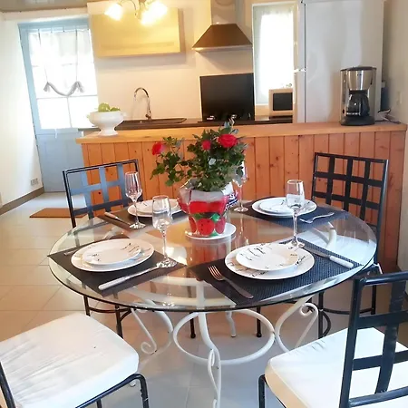 Дом отдыха La Venelle Des Ormeaux *