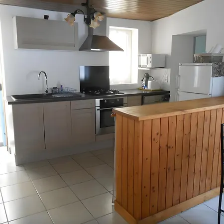 Дом отдыха La Venelle Des Ormeaux Арс-эн-Рэ