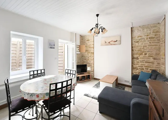 La Venelle Des Ormeaux *