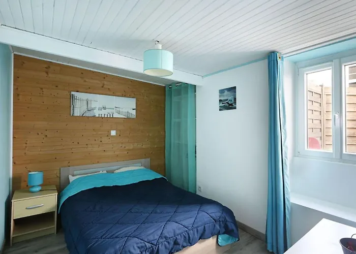 펜션 La Venelle Des Ormeaux