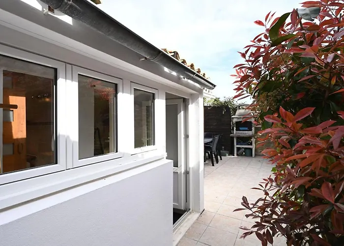 La Venelle Des Ormeaux 펜션 아르장르