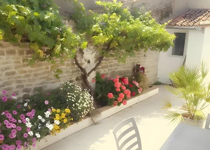 펜션 La Venelle Des Ormeaux 아르장르